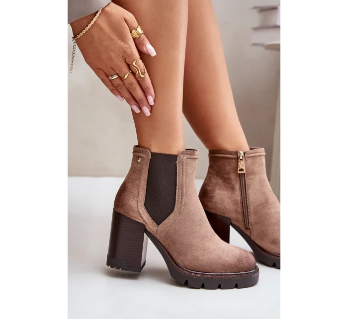 Zateplené Dámské Kotníkové Boty Na Podpatku Z Eko Semiše Vinceza Béžové Zateplené Dámské Kotníkové Boty Na Podpatku Z Eko Semiše Vinceza Béžové