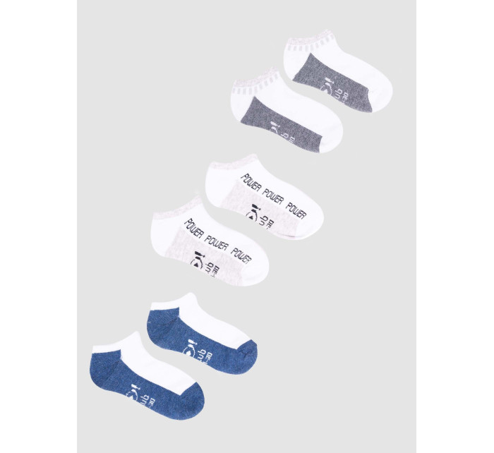 Yoclub Chlapecké kotníkové bavlněné ponožky Vzory Barvy 3-pack SKS-0028C-AA30-002 Vícebarevné