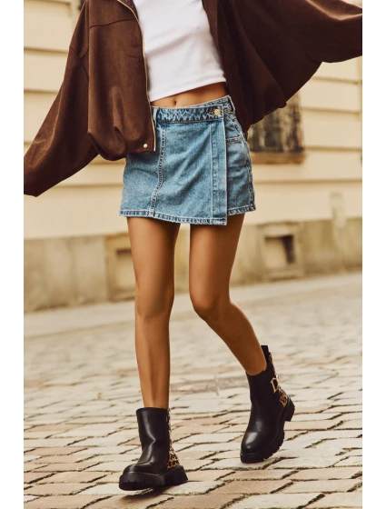 Dámské kotníkové boty Priscilla – zateplené, černá s panterkovým vzorem a zlatým detailem Dámské kotníkové boty Priscilla – zateplené, černá s panterkovým vzorem a zlatým detailem