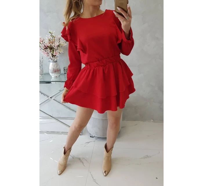 Šaty se svislými volány červené