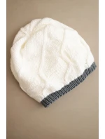 Dámská zimní čepice z vlny s proplétaným vzorem K443 bílá