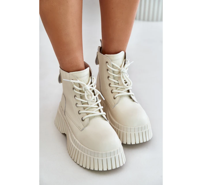 Zateplené kožené kotníkové boty na masivní podrážce světle béžové model 21673825 - Goe