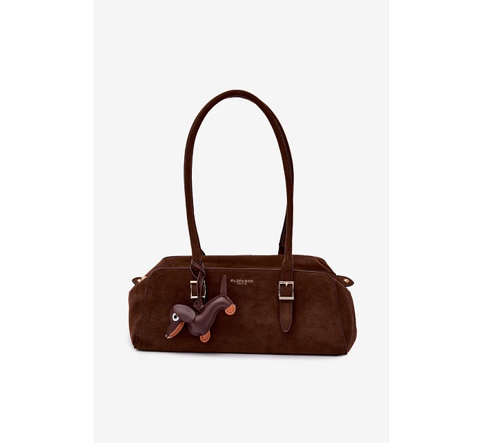 Kožená kabelka z imitace semiše s přívěskem Jezevčík Čokoládová Noely