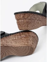 Pěkné nazouváky dámské černé na klínku Pěkné nazouváky dámské černé na klínku