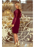 Elegantní tužkové šaty v bordó barvě s krajkou model 6347583 - numoco