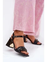 Kožené Lakované Dámské Sandály Na Podpatku Černé Mevonelle Kožené Lakované Dámské Sandály Na Podpatku Černé Mevonelle