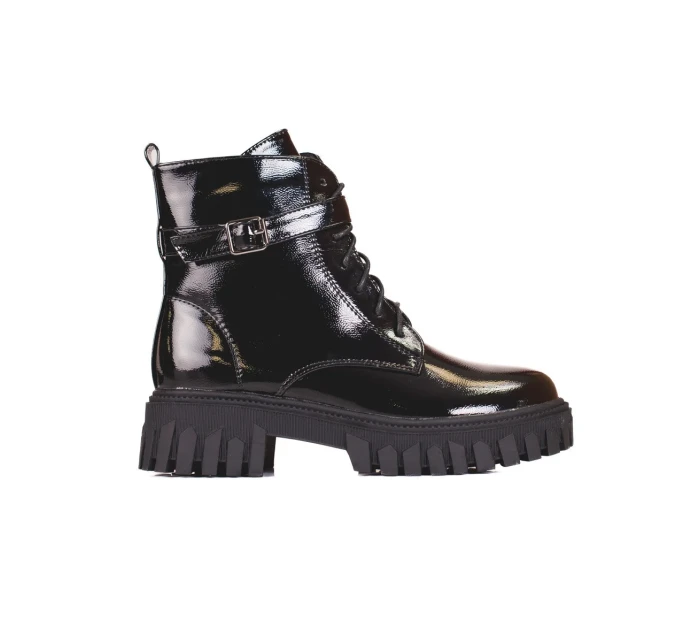 Komfortní dámské černé kotníčkové boty na plochém podpatku Komfortní dámské černé kotníčkové boty na plochém podpatku