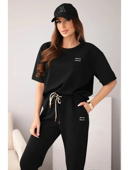 Komplet dámský viskózový máslo s krátkým rukávem a kalhotami s model 22010152 nohavicí černý - K-Fashion