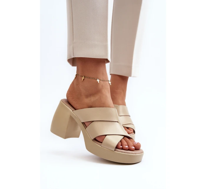 model 21647974 Kožené žabky na podpatku béžové - Zazoo