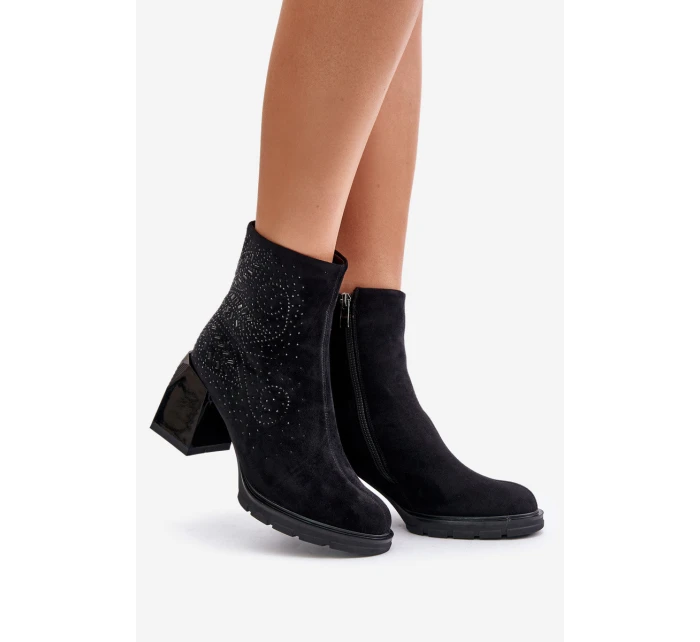Zateplené dámské boty na podpatku se zdobením černé D&A model 21677758 - S.Barski