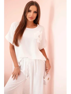 Dámský komplet z viskózy s ozdobným květem a širokými kalhotami - fuchsie bílý