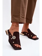 Semišové pantofle s zlatými ozdobami D&A model 22100293 Čokoládové - S.Barski Semišové pantofle s zlatými ozdobami D&A model 22100293 Čokoládové - S.Barski