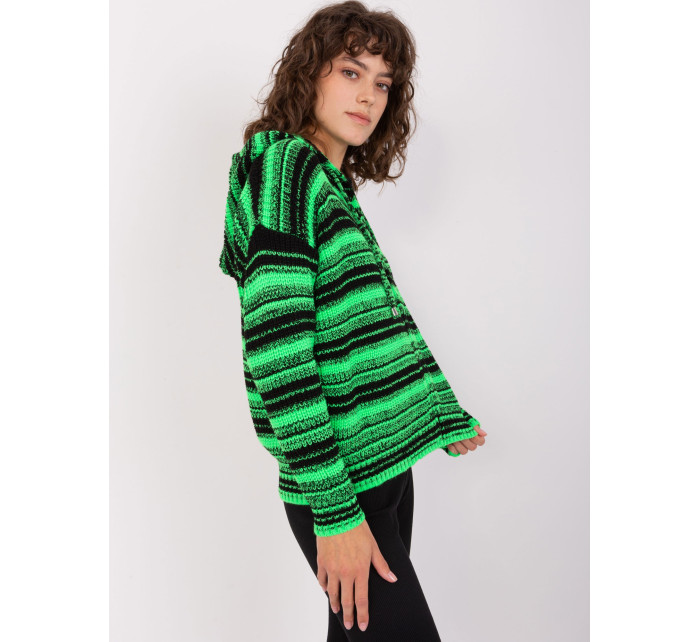 Zelený a černý vlněný svetr