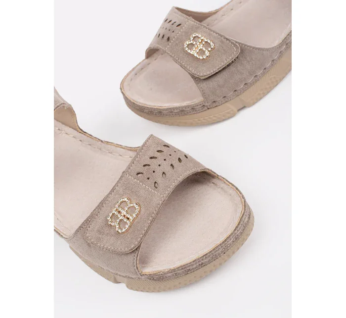 Moderní hnědé sandály dámské platforma Moderní hnědé sandály dámské platforma