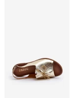 model 21646277 Kožené Ploché Sandály Zlaté - Zazoo