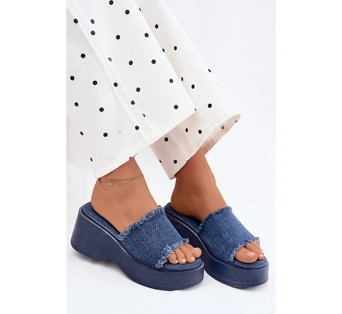 Dámské sandály s vzorem model 22107233 - Boto Dámské sandály s vzorem model 22107233 - Boto