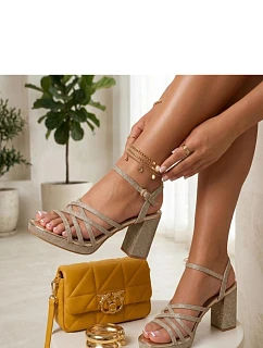 Sandály na podpatku  model 228221 Solea