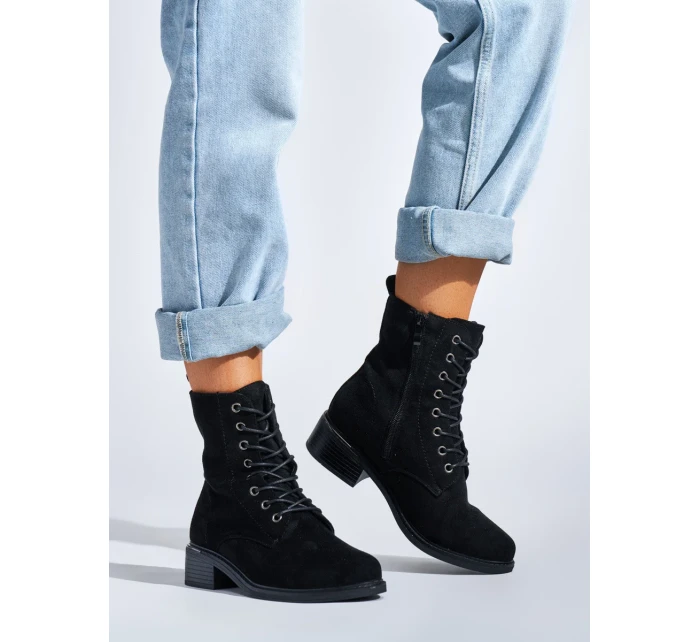 Pohodlné kotníčkové boty dámské černé na širokém podpatku Pohodlné kotníčkové boty dámské černé na širokém podpatku