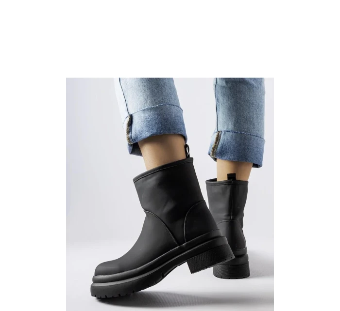 Boty model 204835 Solea Boty model 204835 Solea