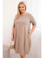 Dámská bavlněná šaty Plus Size s ohrnovacími rukávy a kapsami fango Dámská bavlněná šaty Plus Size s ohrnovacími rukávy a kapsami fango