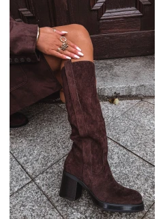 Dámské zimní kozačky na masivním podpatku čokoládové model 21715042 - Boto