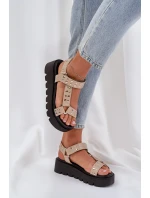 Zdobené sandály na platformě béžové model 21684501 - Boto Zdobené sandály na platformě béžové model 21684501 - Boto