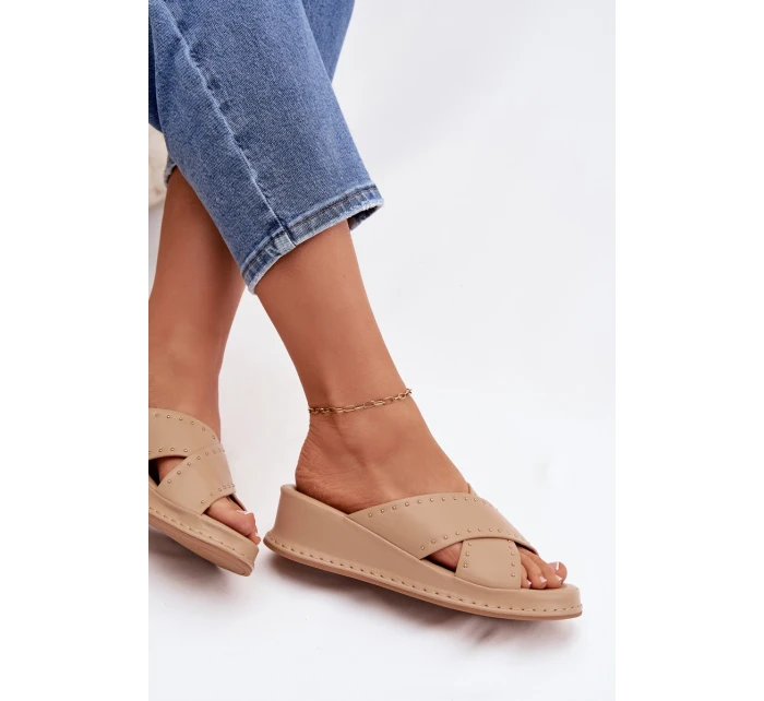 Zdobené dámské sandály na platformě z eko kůže Béžové model 21954702 - Boto
