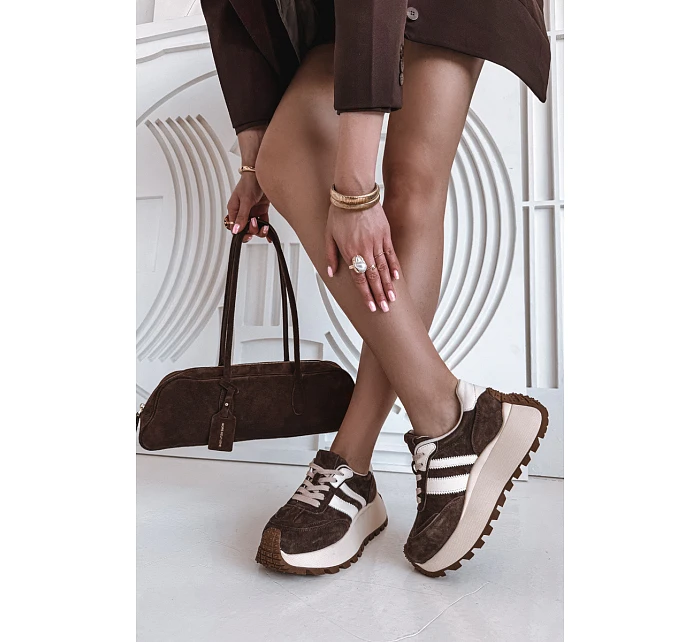 Semišové tenisky na masivní platformě D&A GR61-5986 Čokoládové