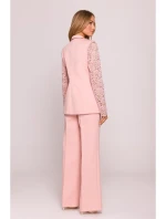 M865 Blejzr s krajkovými panely a jedním knoflíkem - pudrový