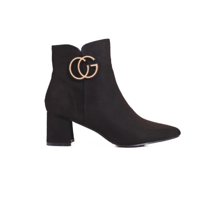 Originální dámské černé kotníčkové boty na širokém podpatku Originální dámské černé kotníčkové boty na širokém podpatku