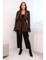 Dámská sako s páskem a krajkovým zakončením rukávů hnědá Dámská sako s páskem a krajkovým zakončením rukávů hnědá