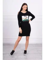 Šaty s potiskem model 18744034 černé - K-Fashion Šaty s potiskem model 18744034 černé - K-Fashion