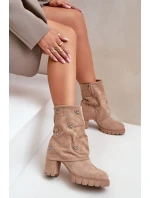 Zdobené Boty S Ohnutým Svrškem Na Podpatku Béžové Esadora Zdobené Boty S Ohnutým Svrškem Na Podpatku Béžové Esadora