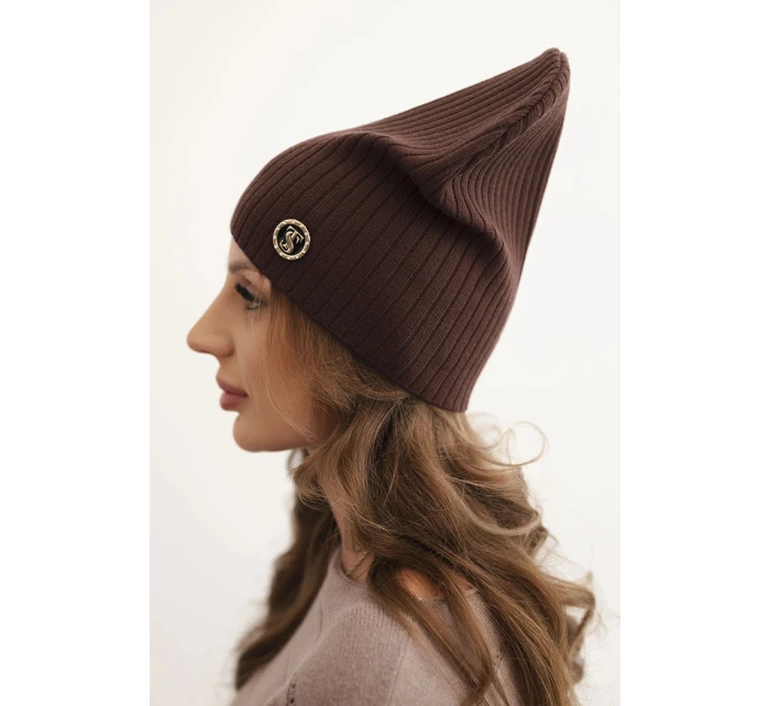 Dámská čepice s proužky a ozdobným knoflíkem s přídavkem vlny a modalu hnědá Dámská čepice s proužky a ozdobným knoflíkem s přídavkem vlny a modalu hnědá