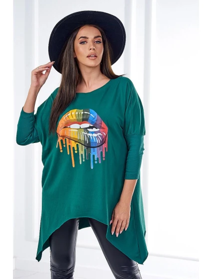 Oversize halenka s potiskem model 21752952 rtů tmavě zelená - K-Fashion Oversize halenka s potiskem model 21752952 rtů tmavě zelená - K-Fashion