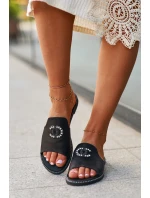 Elegantní Dámské Lesklé Žabky S Ozdobou model 21665164 Černé - S.Barski