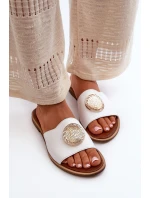 Zazoo 2938 Kožené Žabky Na Ploché Podrážce S Ozdobou Bílé