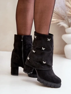 Zdobené boty s ohrnutým svrškem na podpatku černé model 21679301 - Boto