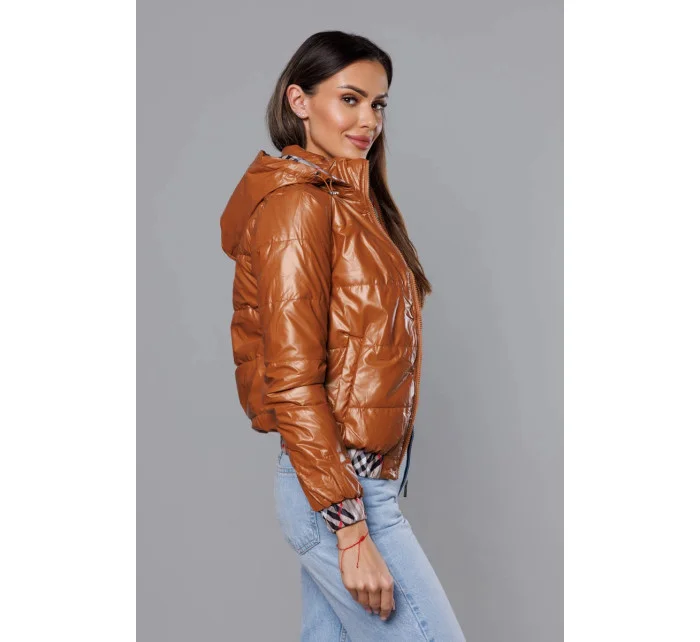 Krátká dámská bunda v karamelové barvě s ozdobným lemováním model 18019190 - S'WEST