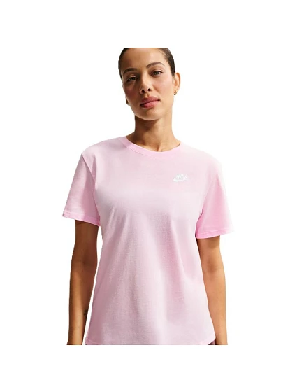 Dámské tričko Nike Sportswear Club Essentials DX7902-663 Dámské tričko Nike Sportswear Club Essentials DX7902-663