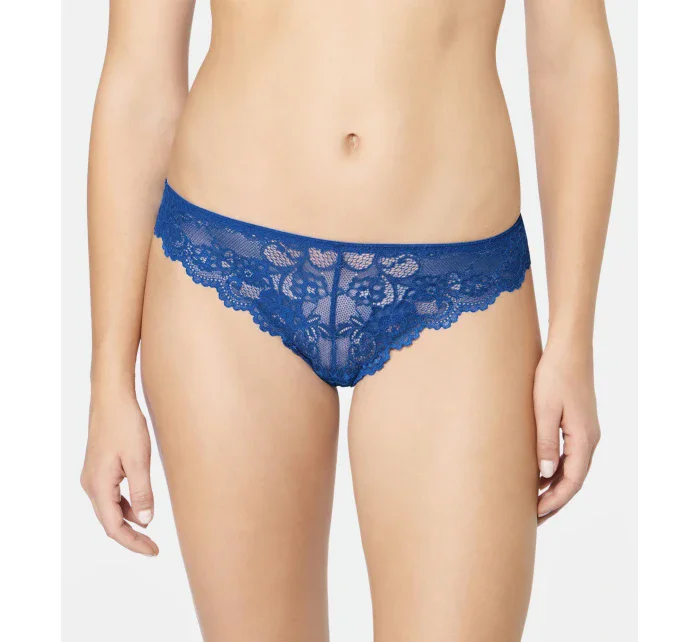 Tanga Tempting Lace Brazilian String - Triumph