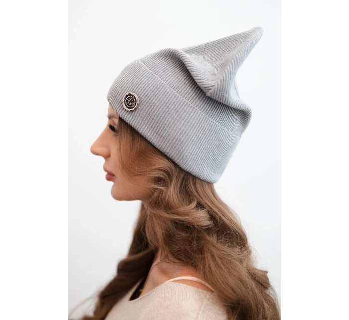 Dámská čepice z modalu a viskózy s ozdobným knoflíkem šedá Dámská čepice z modalu a viskózy s ozdobným knoflíkem šedá