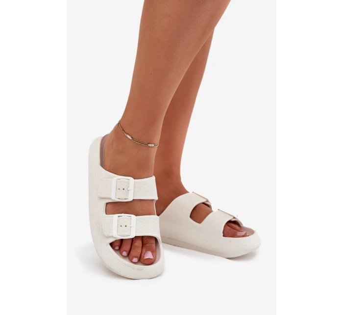 Dámské pěnové pantofle s přezkami Vinceza – bílé