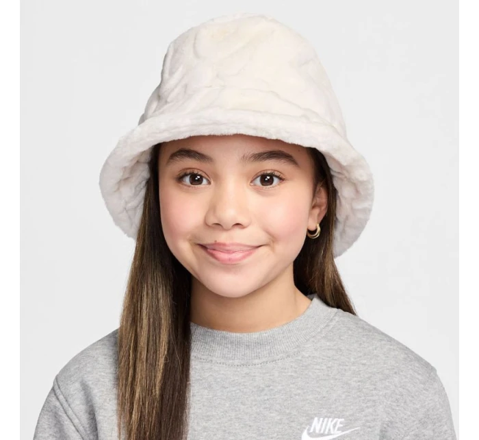 Zateplená dětská čepice model 21420686 - NIKE Zateplená dětská čepice model 21420686 - NIKE