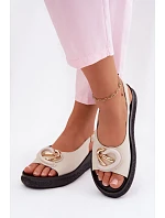 Kožené sandály na platformě s ozdobou model 22133578 Béžové - S.Barski