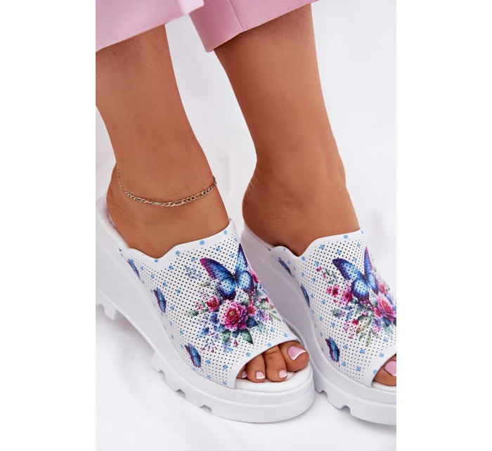 Dámské Kožené Sandały Na Klínu Artiker model 21695578 Bílé - Boto Dámské Kožené Sandały Na Klínu Artiker model 21695578 Bílé - Boto