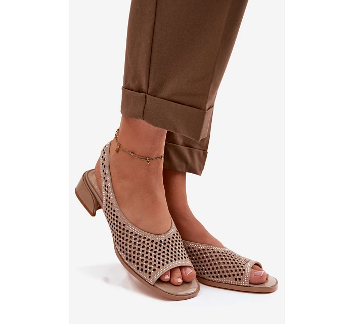 Zdobené síťované dámské sandály na klínku Z & A model 22101312 Béžové - D&A Zdobené síťované dámské sandály na klínku Z & A model 22101312 Béžové - D&A