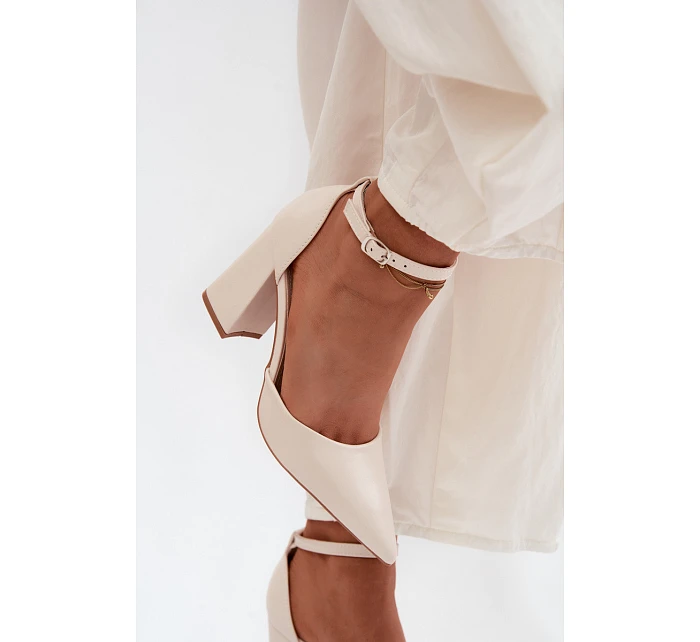 Lodičky na podpatku z imitace kůže světle béžové model 22122757 - Boto