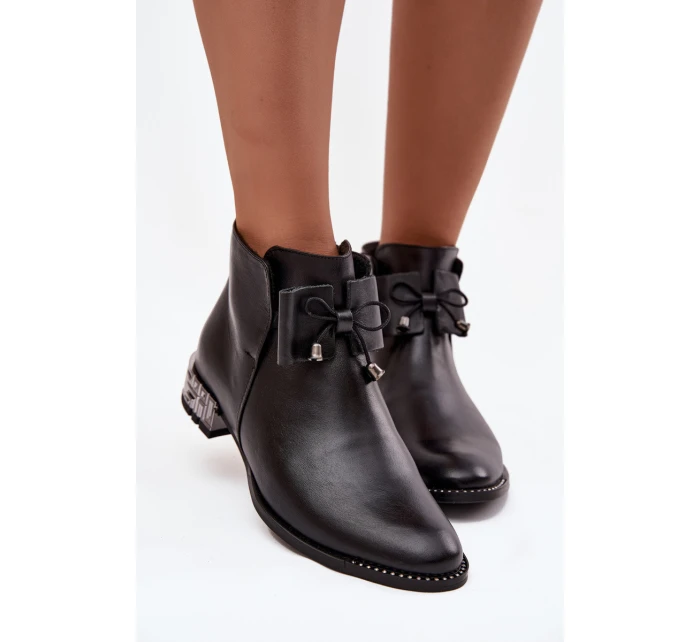 Dámské kožené boty na nízkém podpatku Zazoo – černé Dámské kožené boty na nízkém podpatku Zazoo – černé