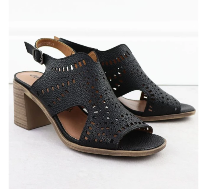 Dámské ažurové sandály na podpatku černé Jezzi 24125